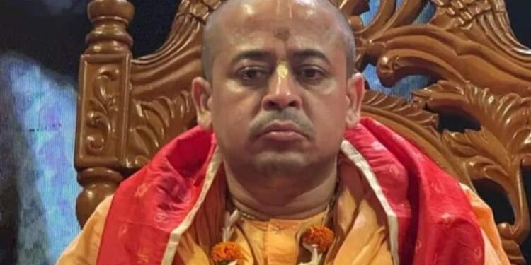 હત્યાના આરોપ અને ચાલી રહેલી લડાઇ બાદ વધુ કેસોમાં ચિન્મોય કૃષ્ણ દાસની ધરપકડનો સામનો કરવો પડે છે
