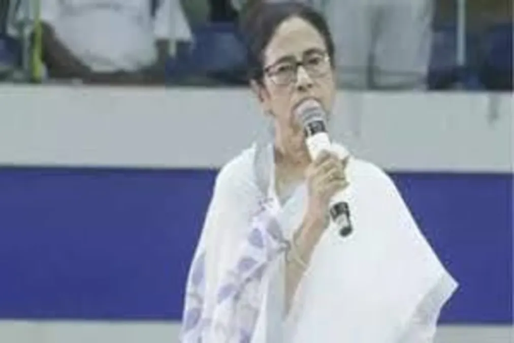 કોલકાતા બળાત્કાર કેસ: લો ક College લેજ બળાત્કાર કેસ રાજકીય અગ્નિશામક સ્પાર્ક્સ: ભાજપ ટીએમસી સ્લેમ્સ, મમતાના રાજીનામુંની માંગ કરે છે