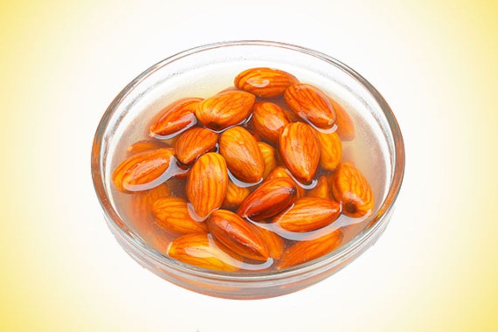 તમારે રાતોરાત પલાળીને જ બદામ ખાવું જોઈએ? તબીબી વ્યવસાયીનું વજન છે