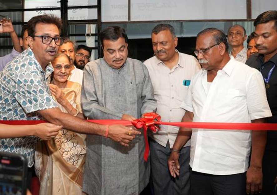 શ્રી નીતિન ગડકરીએ નાગપુરમાં ઓપીજી મોબિલીટીની નવી ફેરાટો ડીલરશીપનું ઉદઘાટન | સ્વત્વાપ્રતિરોષી