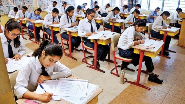 NEET UG પરિણામ 2025 આઉટ! અહીં તમારી રેન્ક, સ્કોરકાર્ડ અને ટોપર આંતરદૃષ્ટિનું અન્વેષણ કરો