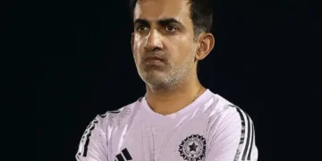ઇંગ્લેન્ડમાં ઇન્ટ્રા-સ્ક્વોડ મેચની આગળ ગૌતમ ગંભીરની એક્ઝિટ સ્પાર્ક્સ કોચિંગ બઝ