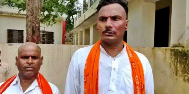 ઇટાવાહ સમાચાર: કથવચક એપિસોડ સ્નોબ s લ્સ, યુપી ટાઉનમાં હિંસા, ભીડ પોલીસને નિશાન બનાવે છે