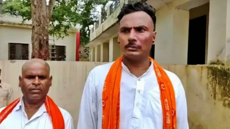 ઇટાવાહ સમાચાર: કથવચક એપિસોડ સ્નોબ s લ્સ, યુપી ટાઉનમાં હિંસા, ભીડ પોલીસને નિશાન બનાવે છે