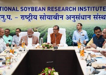 એગ્રી સંશોધનનો નિર્ણય ખેડુતોના ક્ષેત્રોમાં થવો જોઈએ, દિલ્હીમાં નહીં: સોયાબીન રિસર્ચ ઇન્સ્ટિટ્યૂટ, ઇન્ડોર ખાતે શિવરાજસિંહ ચૌહાન