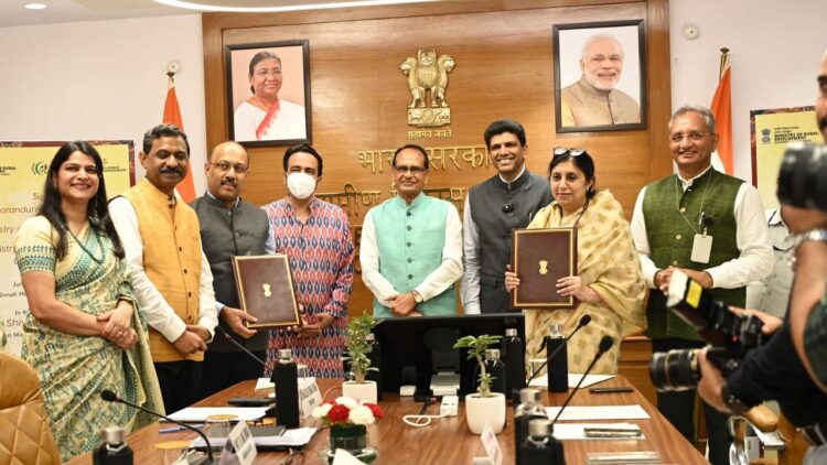 એસએચજીએસને સ્કીલિંગ, ઉદ્યોગસાહસિકતા સાથે સશક્ત બનાવવા માટે સરકારના ચિહ્નો; લાખપતિ દીદી મિશનમાં કરોડપતિ ડિડિસ આગામી સીમાચિહ્નરૂપ