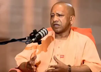 કંવર યાત્રા 2025: મુખ્યમંત્રી યોગી આદિત્યનાથ તૈયારીઓની સમીક્ષા કરે છે, ભક્તોને સીમલેસ સેવાઓ સૂચના આપે છે
