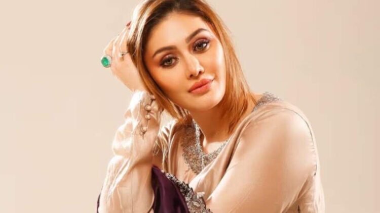 'કાંતા લગા' ગર્લ શેફાલી જરીવાલા કાર્ડિયાક અરેસ્ટને કારણે 42 વાગ્યે પસાર થાય છે