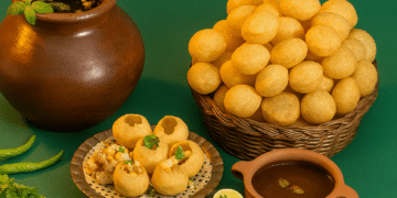 કોલકાતાના સ્વાદ: 7 અનિવાર્ય નાસ્તાની વાનગીઓ તમારે પ્રયાસ કરવો જ જોઇએ