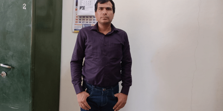 ડ Dr .. ભાનુ કુમાર મીનાને મળો, એક સ્વપ્નદ્રષ્ટા બ્રિજિંગ પરંપરાગત ખેતી અને આધુનિક તકનીકી, કાર્બનિક પ્રથાઓ અને નીતિ સપોર્ટ દ્વારા ખેડુતોને સશક્ત બનાવવા માટે