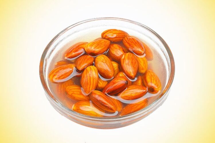 તમારે રાતોરાત પલાળીને જ બદામ ખાવું જોઈએ? તબીબી વ્યવસાયીનું વજન છે