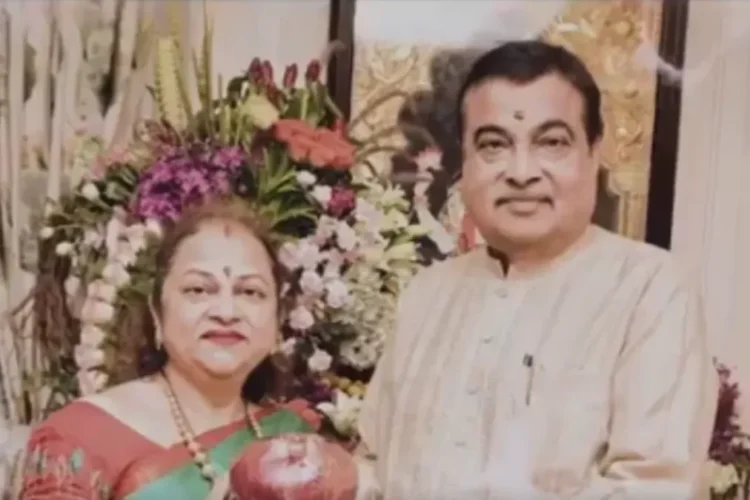 નીતિન ગડકરીની પત્ની નવીન મલ્ચિંગ પેપર ટેકનોલોજીનો ઉપયોગ કરીને કાર્બનિક ડુંગળી ઉગાડે છે, gain નલાઇન પ્રશંસા મેળવે છે