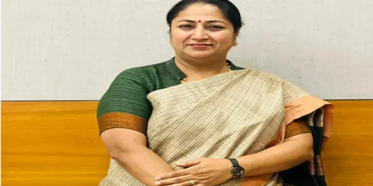 ફાધર્સ ડે 2025 ના રોજ, દિલ્હી મુખ્યમંત્રી રેખા ગુપ્તાએ તેના પિતાને હાર્દિક શ્રદ્ધાંજલિ આપી, દરેક જગ્યાએ પિતાનો સન્માન