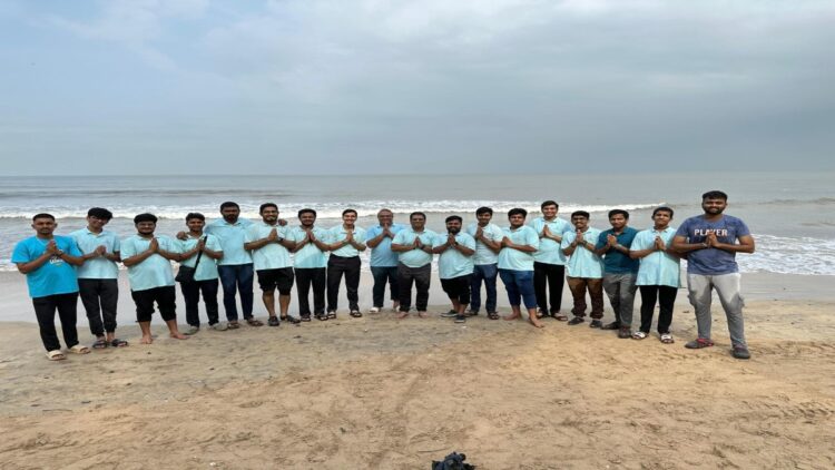 બ ap પ્સ સ્વામિનારાયણ સંસા આધ્યાત્મિક અને લીલી પહેલ સાથે વિશ્વ મહાસાગર દિવસ ચિહ્નિત કરે છે