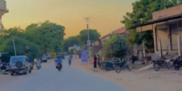 વાયરલ વિડિઓ: જ્યારે યુ.એસ. માં કોઈ પ્રકાશ ન હોય, ત્યારે લોકો જાપાનમાં પાવર સ્ટેશનો કહે છે, તેઓ ફ્યુઝને તપાસે છે, પરંતુ ભારતમાં આપણે બહાર નીકળીએ છીએ કે કેમ ....