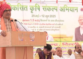 વિક્સિત કૃશી સંકલ્પ અભિયાન: કેન્દ્રીય પ્રધાન શિવરાજસિંહ ચૌહાન દિલ્હીના ખેડુતોને મળે છે, યોજના યોજના લાભો અને કૃષિ-ટેક સપોર્ટ