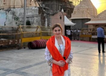 શેફાલી જરીવાલા મહાલેશ્વર વિડિઓમાં પ્રાર્થના કરે છે તે વાયરલ થાય છે, ચાહકોએ તેના અચાનક મૃત્યુ પર પ્રતિક્રિયા આપી હતી 42