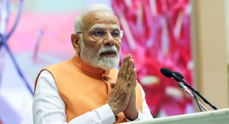 'યુટિલિટી રૂમમાં સૂઈ ગયા': એમ.એલ. મિત્તલ 25 વર્ષ પહેલાં પીએમ મોદીની આદર્શતાને યાદ કરે છે