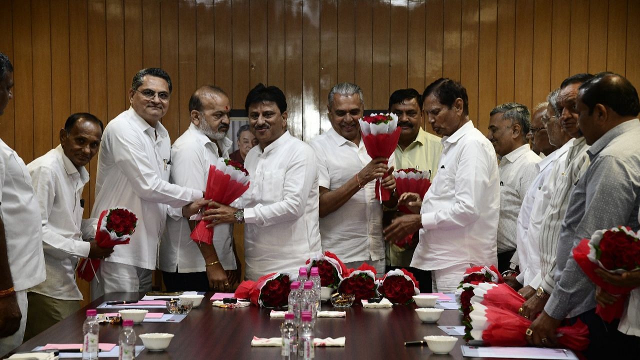 અશોક ચૌધરીએ અમૂલના એપેક્સ બોડી જીસીએમએમએફના નવા અધ્યક્ષ તરીકે ચૂંટાયા
