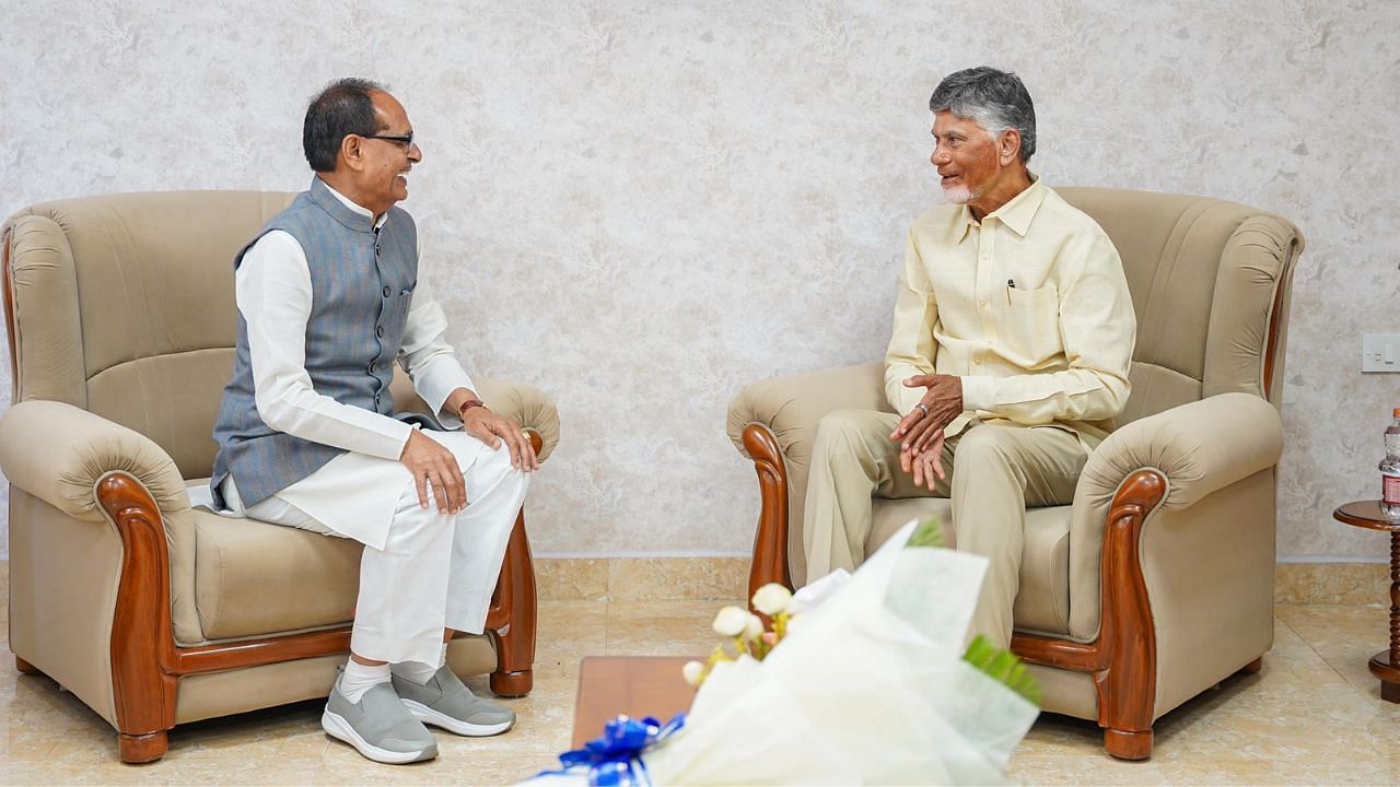 કેન્દ્રીય પ્રધાન શિવરાજસિંહ ચૌહાણે દુષ્કાળથી હિટ રાયલસીમા માટે લાંબા ગાળાના ઉકેલોનું વચન આપ્યું છે