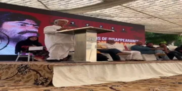 પાકિસ્તાન વાયરલ વીડિયો: 'તુમ ઘટિયા હો ... ઇન્સેનીયત નાહી હૈ ...' પાકનો હ્યુમન રાઇટ્સ કમિશન અસદ ઇકબલે અસીમ મુનિર નામો કહે છે, વિડિઓ વાયરલ થાય છે