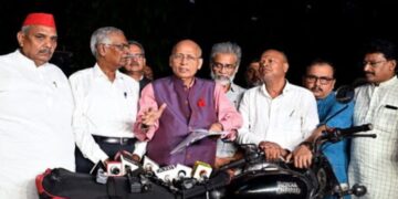 "બંધારણ પર સૌથી ખરાબ હુમલો": બિહારમાં એસઆઈઆર સંબંધિત ઇન્ડિયા બ્લ oc ક પ્રતિનિધિ મંડળ ઇસીઆઈ સાથે મળે છે