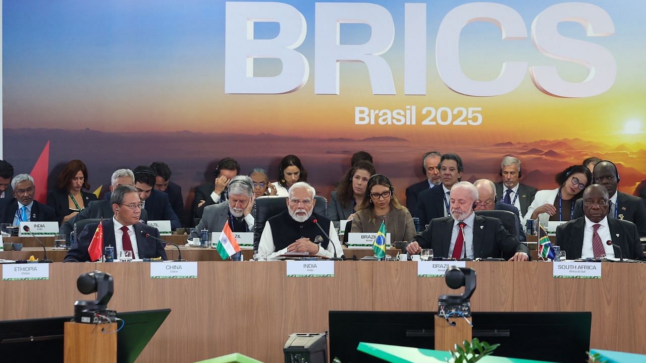 બ્રિક્સ 17 મી સમિટ 2025: પીએમ મોદીએ ગ્લોબલ સાઉથ યુનિટી, જવાબદાર એઆઈ અને તાત્કાલિક સંસ્થાકીય સુધારાઓ માટે હાકલ કરી છે