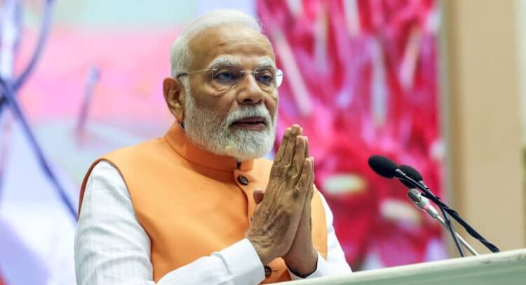 'યુટિલિટી રૂમમાં સૂઈ ગયા': એમ.એલ. મિત્તલ 25 વર્ષ પહેલાં પીએમ મોદીની આદર્શતાને યાદ કરે છે