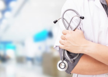 રાષ્ટ્રીય ડ doctor ક્ટરનો દિવસ 2025 - આ સંદેશાઓ શેર કરો અને તબીબી નાયકોનું સન્માન કરવાની ઇચ્છા છે