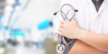 રાષ્ટ્રીય ડ doctor ક્ટરનો દિવસ 2025 - આ સંદેશાઓ શેર કરો અને તબીબી નાયકોનું સન્માન કરવાની ઇચ્છા છે