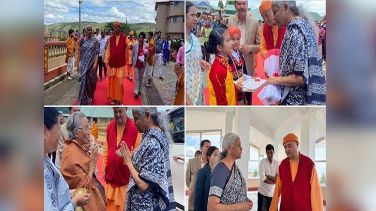 સીતારામને સોહરામાં સદીની જૂની રામકૃષ્ણ મિશન સ્કૂલ ખાતે સ્ટોપ સાથે 4-દિવસીય મેઘાલયની મુલાકાત સમાપ્ત કરી